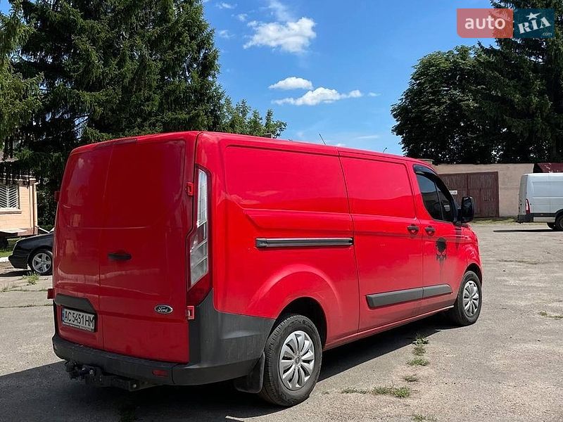Вантажний фургон Ford Transit Custom 2015 в Луцьку