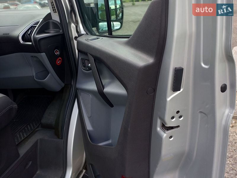 Минивэн Ford Transit Custom 2016 в Киеве