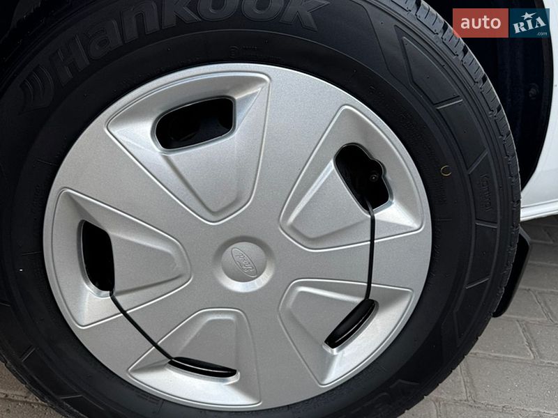 Грузовой фургон Ford Transit Custom 2023 в Бродах