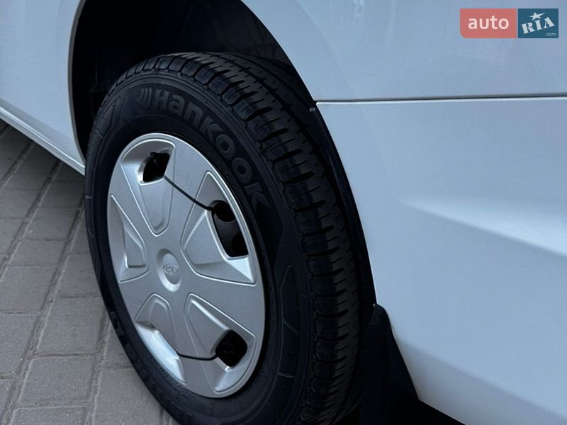 Грузовой фургон Ford Transit Custom 2023 в Бродах