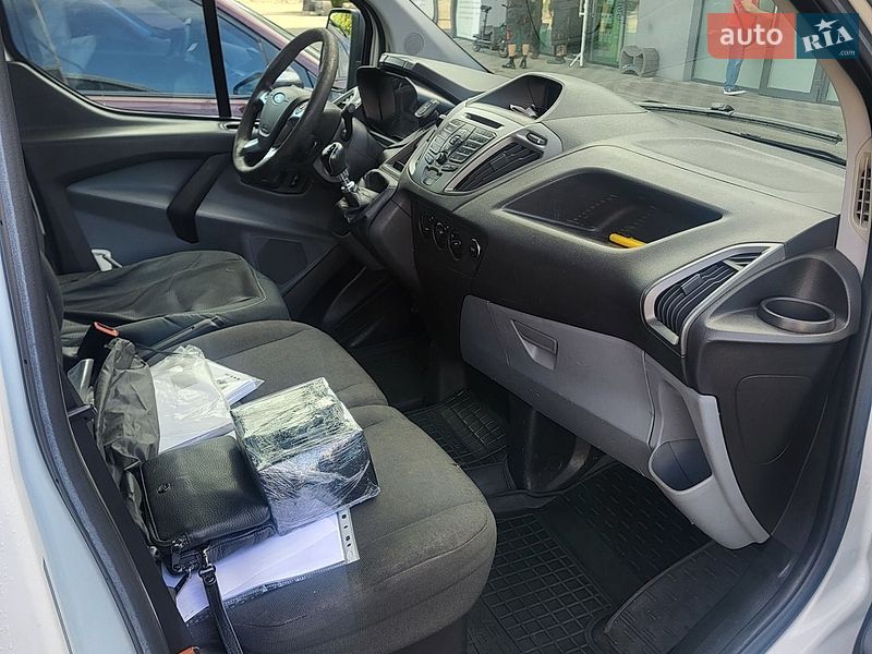 Грузовой фургон Ford Transit Custom 2016 в Киеве