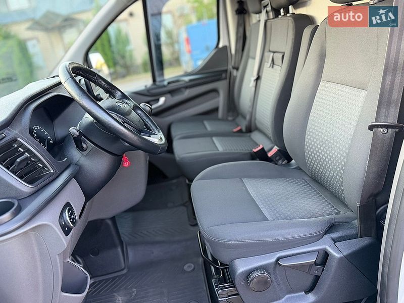 Вантажний фургон Ford Transit Custom 2018 в Вінниці