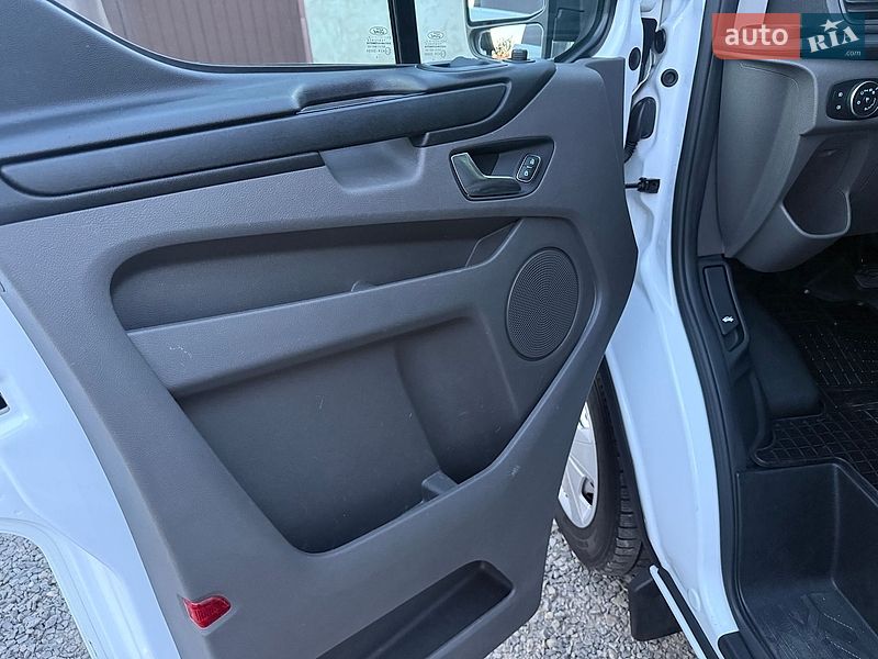 Грузовой фургон Ford Transit Custom 2019 в Львове