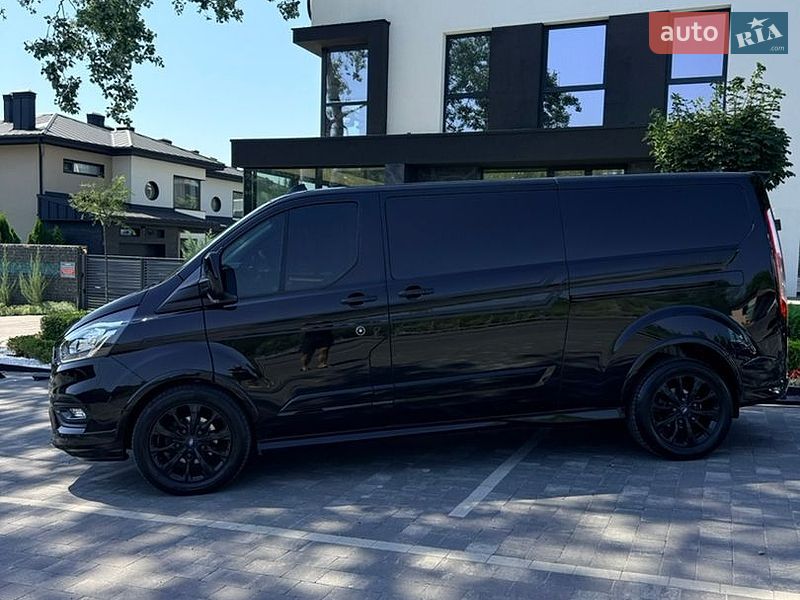Вантажний фургон Ford Transit Custom 2020 в Ужгороді