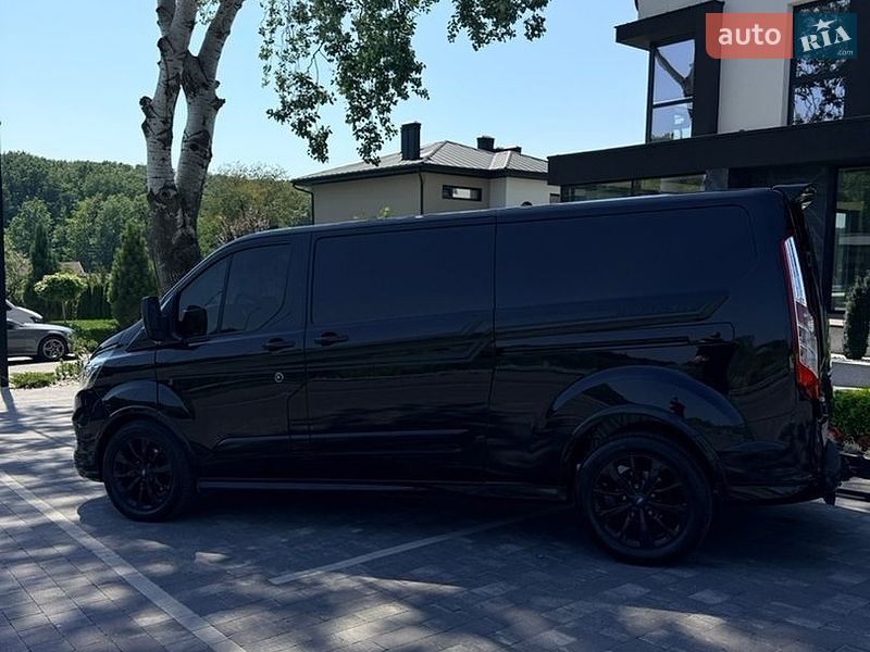 Вантажний фургон Ford Transit Custom 2020 в Ужгороді