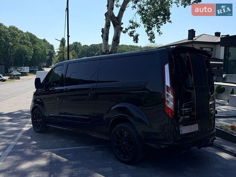 Вантажний фургон Ford Transit Custom 2020 в Ужгороді