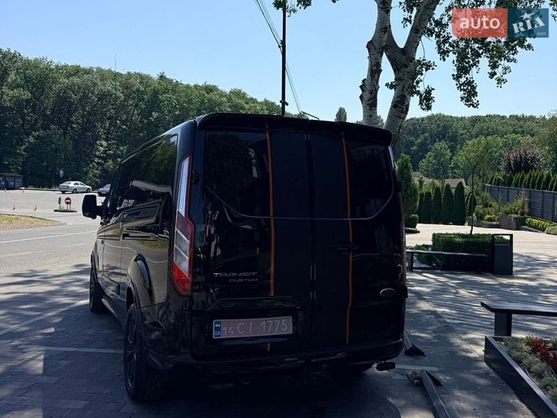 Вантажний фургон Ford Transit Custom 2020 в Ужгороді