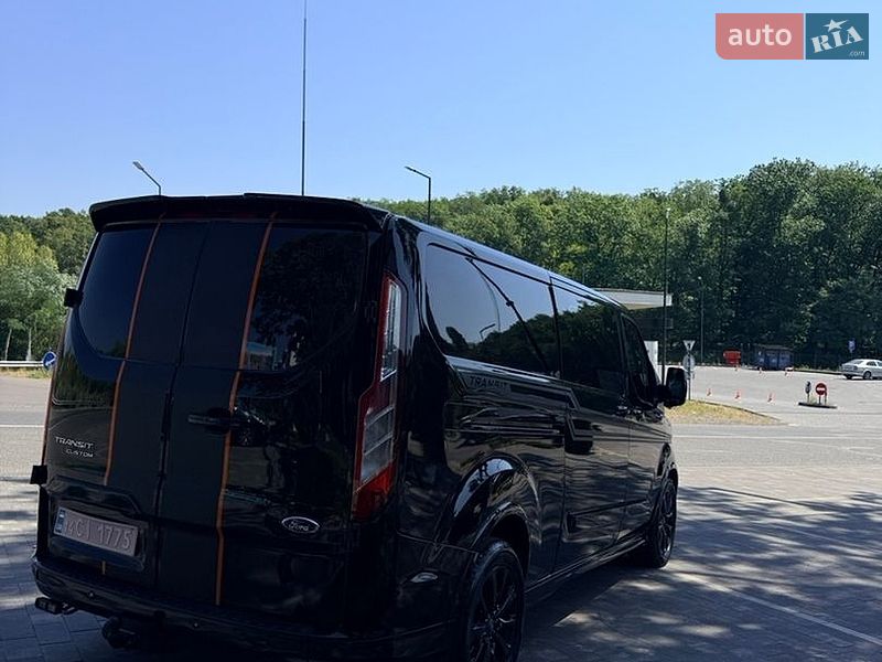 Вантажний фургон Ford Transit Custom 2020 в Ужгороді