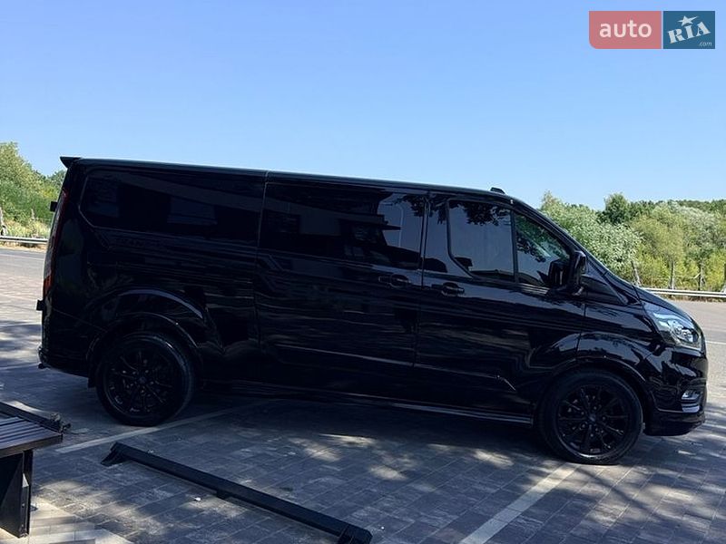 Вантажний фургон Ford Transit Custom 2020 в Ужгороді