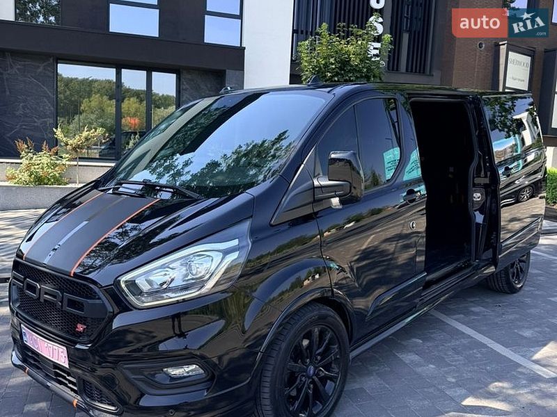 Вантажний фургон Ford Transit Custom 2020 в Ужгороді