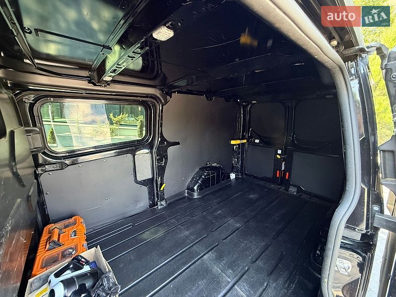 Вантажний фургон Ford Transit Custom 2020 в Ужгороді
