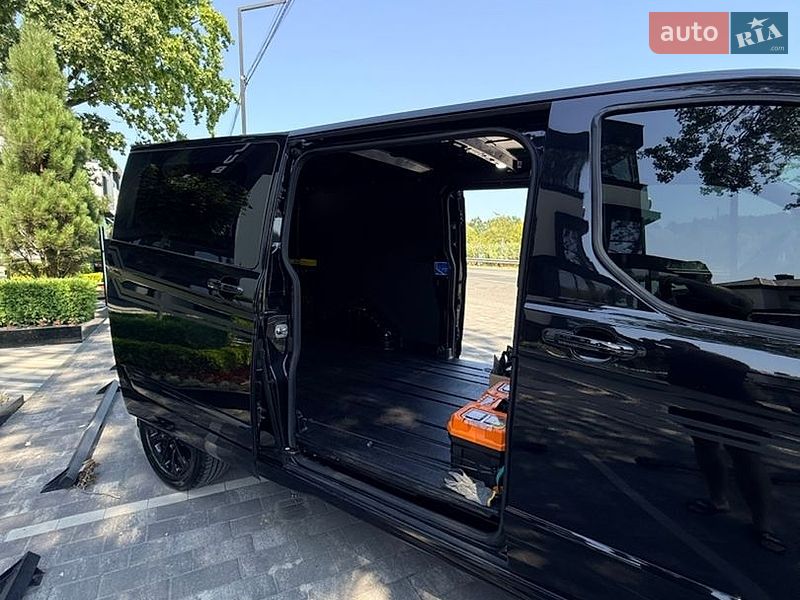 Вантажний фургон Ford Transit Custom 2020 в Ужгороді