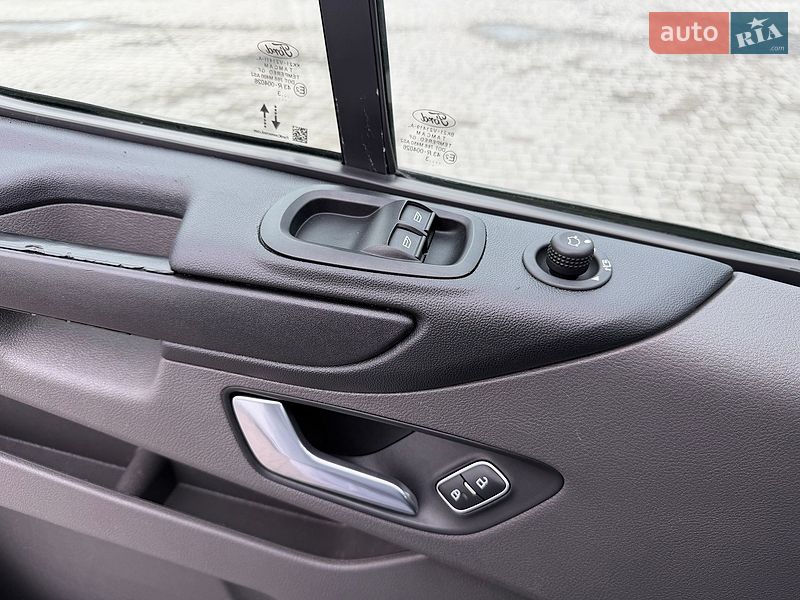 Грузовой фургон Ford Transit Custom 2023 в Радивилове