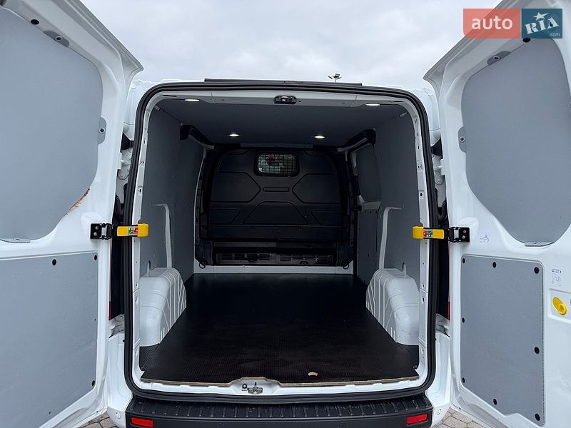 Грузовой фургон Ford Transit Custom 2023 в Радивилове