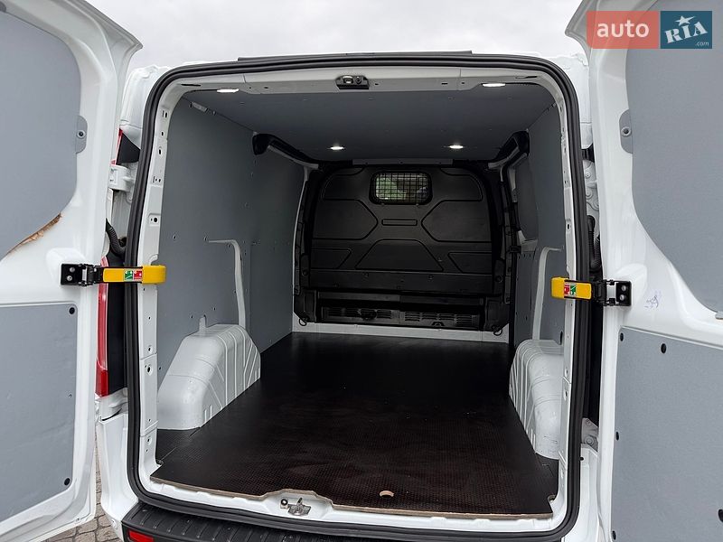 Грузовой фургон Ford Transit Custom 2023 в Радивилове