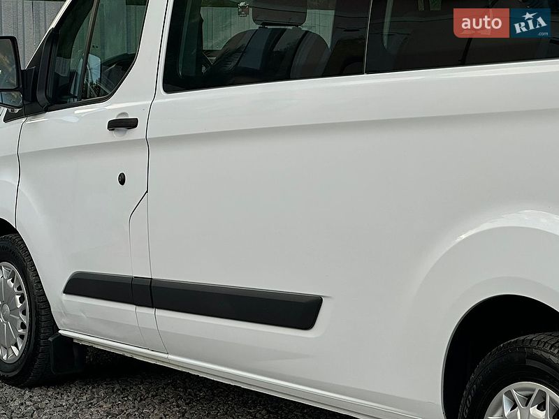 Минивэн Ford Transit Custom 2015 в Самборе