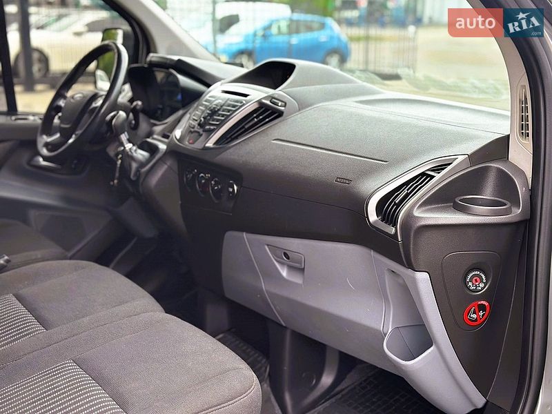 Вантажний фургон Ford Transit Custom 2015 в Києві