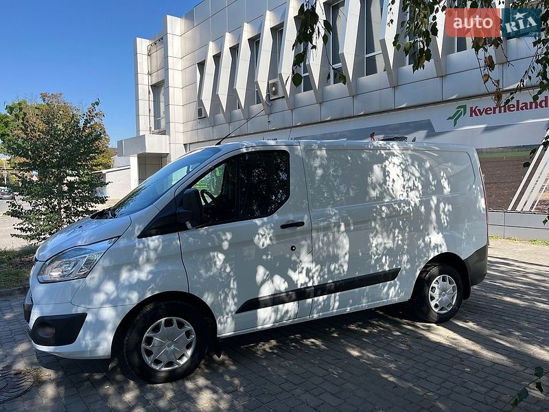 Вантажний фургон Ford Transit Custom 2015 в Дніпрі