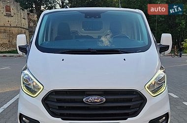 Вантажний фургон Ford Transit Custom 2020 в Бережанах