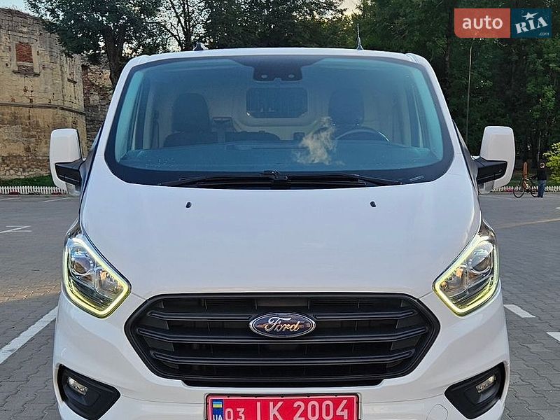 Вантажний фургон Ford Transit Custom 2020 в Бережанах