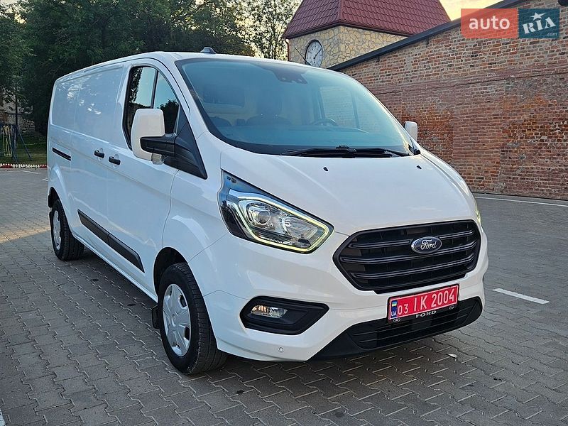 Вантажний фургон Ford Transit Custom 2020 в Бережанах