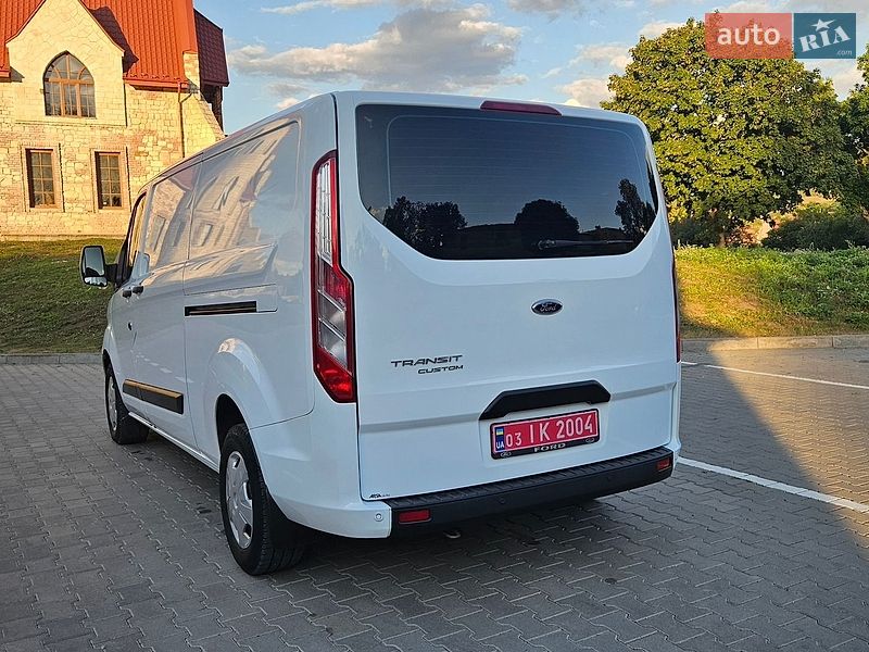 Вантажний фургон Ford Transit Custom 2020 в Бережанах