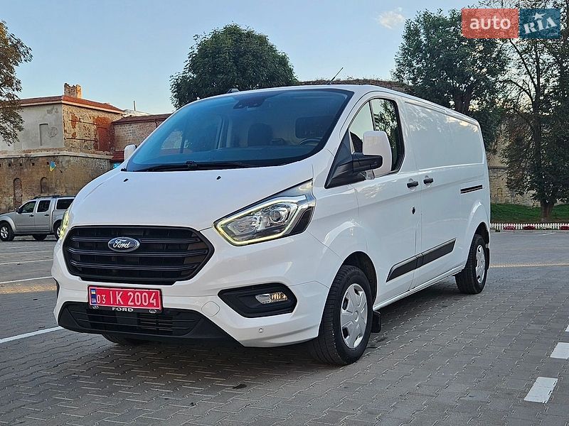 Вантажний фургон Ford Transit Custom 2020 в Бережанах