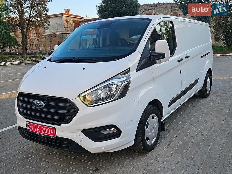 Вантажний фургон Ford Transit Custom 2020 в Бережанах