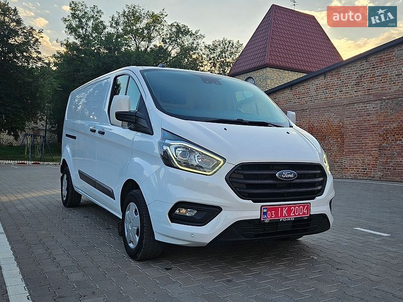 Вантажний фургон Ford Transit Custom 2020 в Бережанах