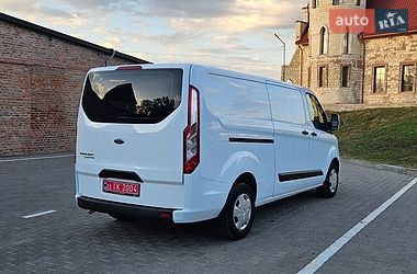 Вантажний фургон Ford Transit Custom 2020 в Бережанах