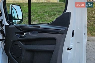 Вантажний фургон Ford Transit Custom 2020 в Бережанах