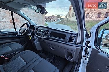 Вантажний фургон Ford Transit Custom 2020 в Бережанах