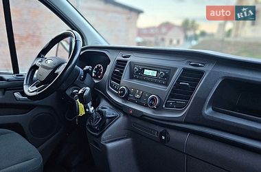 Вантажний фургон Ford Transit Custom 2020 в Бережанах