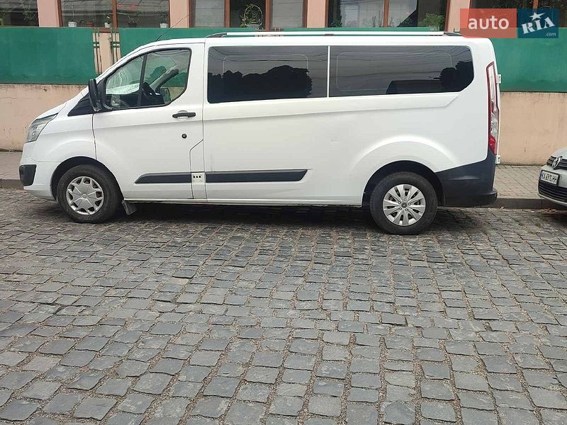 Мінівен Ford Transit Custom 2015 в Чернівцях