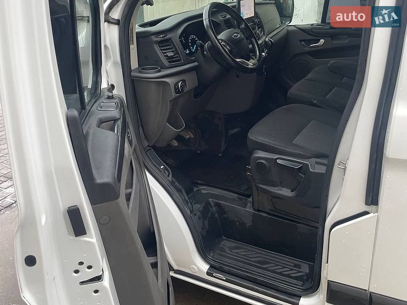 Вантажний фургон Ford Transit Custom 2019 в Львові