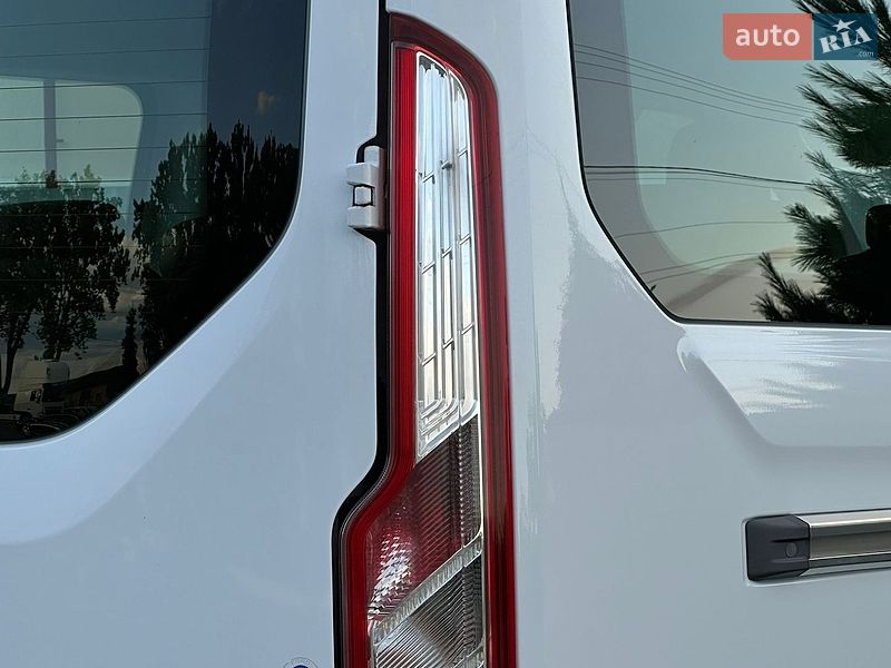 Мінівен Ford Transit Custom 2015 в Самборі