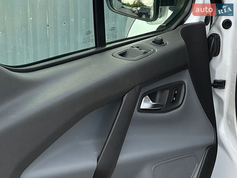 Мінівен Ford Transit Custom 2015 в Самборі