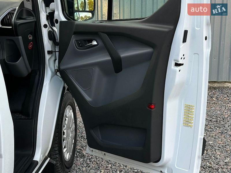 Мінівен Ford Transit Custom 2015 в Самборі