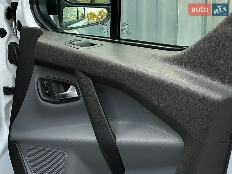 Мінівен Ford Transit Custom 2015 в Самборі