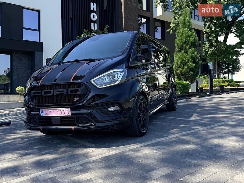 Мінівен Ford Transit Custom 2020 в Ужгороді