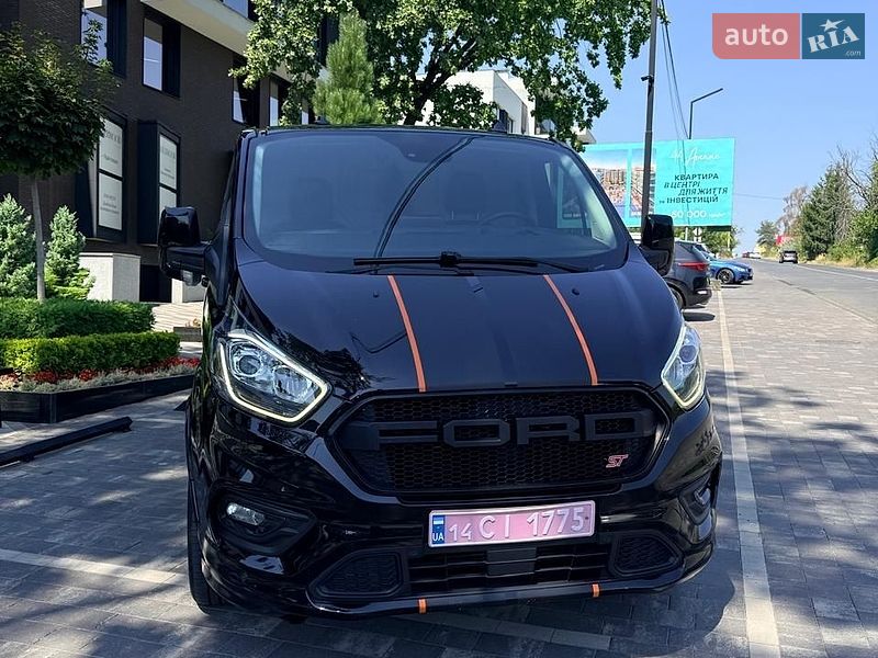 Мінівен Ford Transit Custom 2020 в Ужгороді