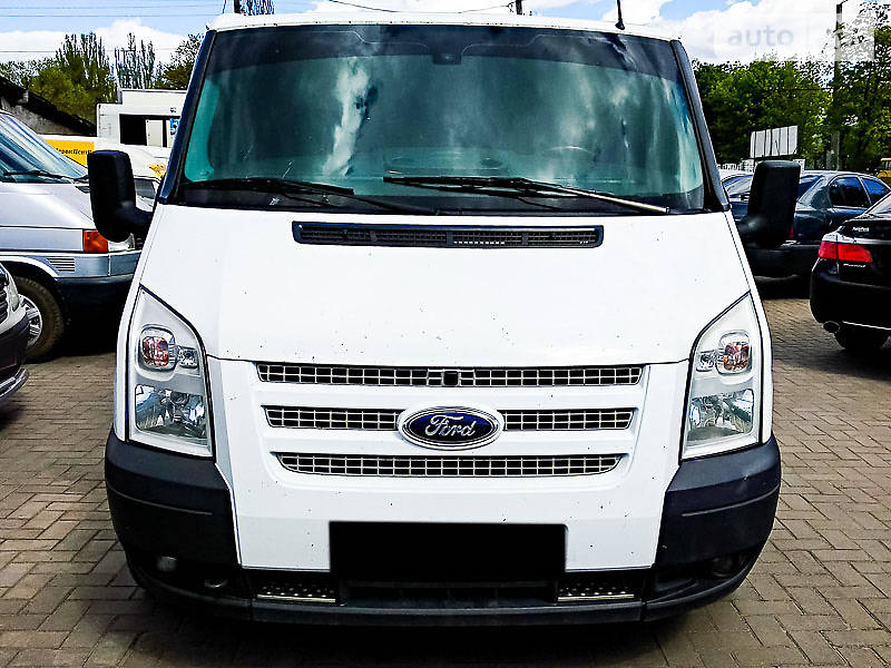 Ford Transit 2012 года