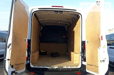 Вантажний фургон Ford Transit 2017 в 