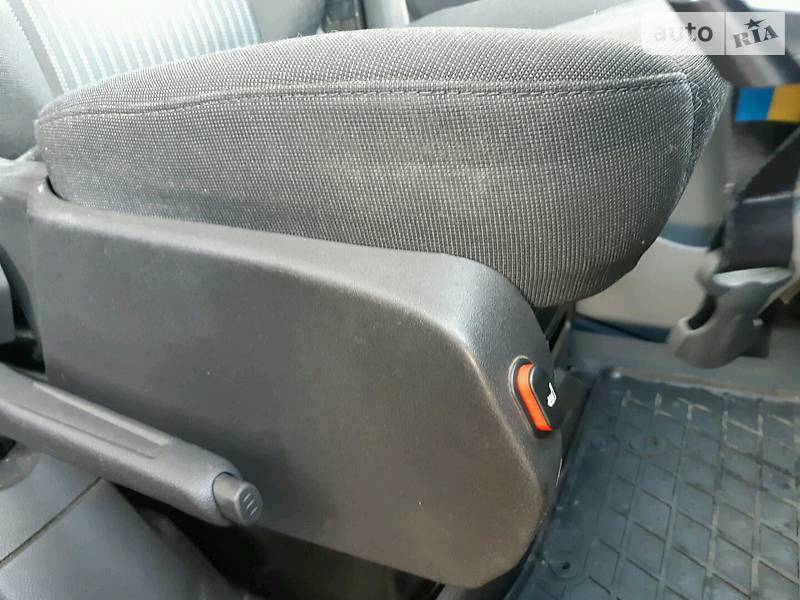 Вантажопасажирський фургон Ford Transit 2015 в Миколаєві