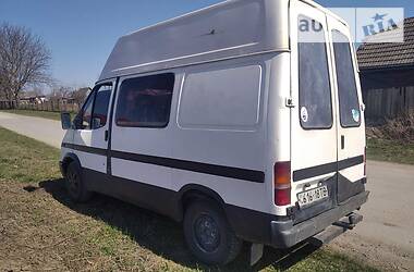 Вантажопасажирський фургон Ford Transit 1988 в 