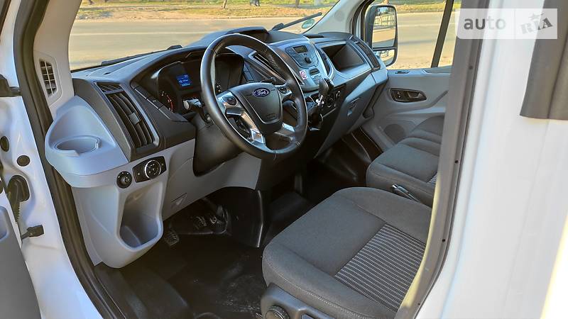 Вантажопасажирський фургон Ford Transit 2018 в Чернівцях