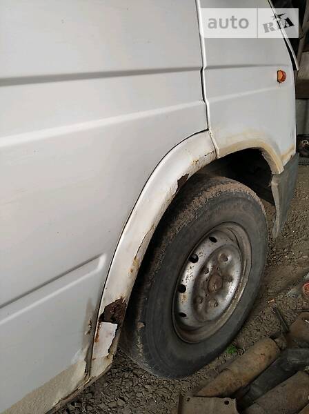 Мінівен Ford Transit 1991 в Гощі