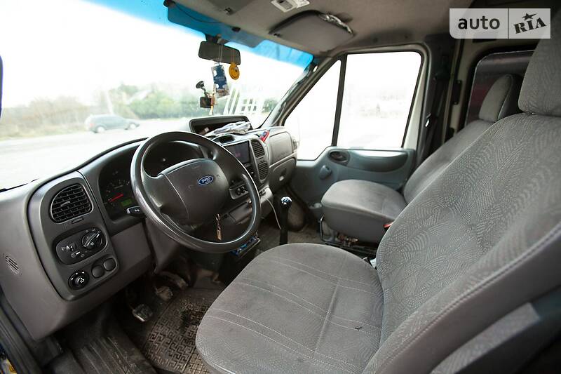 Минивэн Ford Transit 2003 в Новояворовске