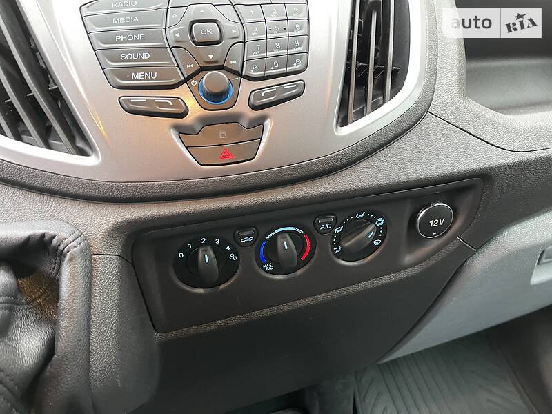 Вантажний фургон Ford Transit 2019 в Луцьку