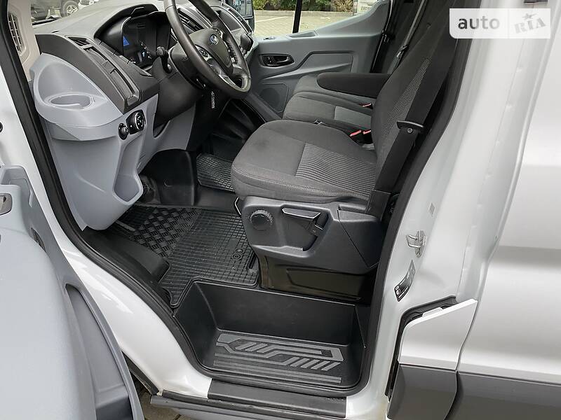 Грузовой фургон Ford Transit 2018 в Луцке